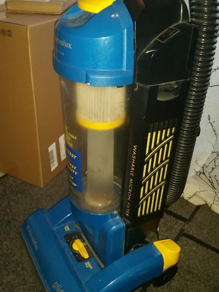 Electrolux vacuum cleaner hoover with rotating brush 1450 watts in