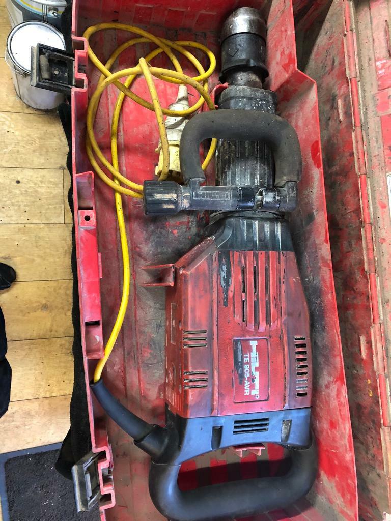 Hilti te 905 avr demolition hammer breaker kango in Larkhall, South