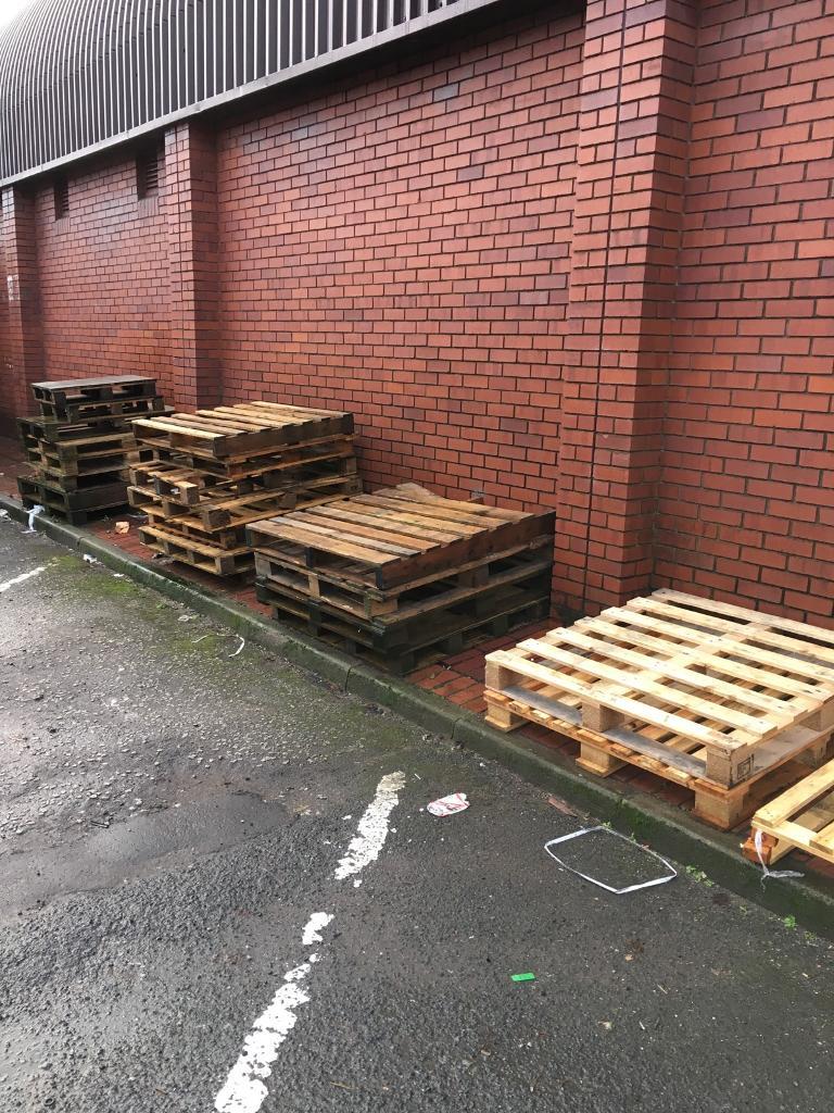 Free wooden pallets in Knightswood, Glasgow Gumtree