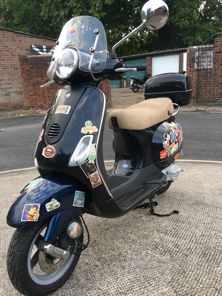Vespa LX 50 2007 £750 Vespa ET4 125 2003 £650