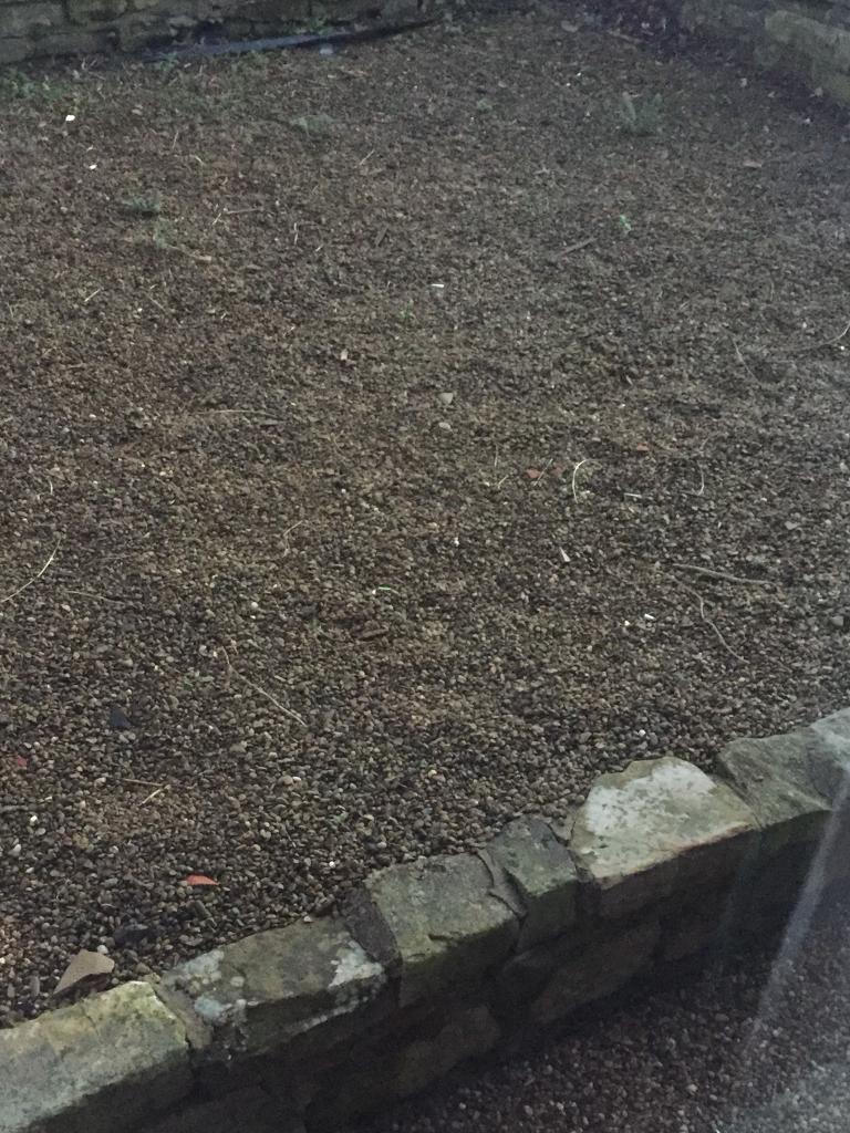 Free garden driveway gravel pea shingle slate in Pudsey, West