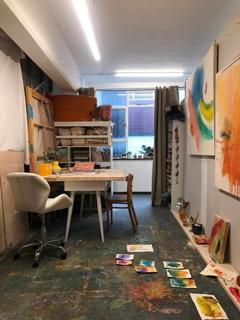 Soho. Colourful art studio 3 months sublet in West End