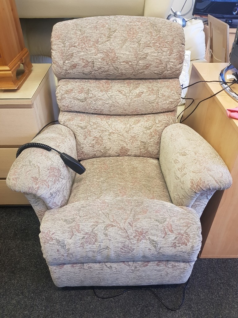 Electric Riser Recliner Chair in Kirkcaldy, Fife Gumtree