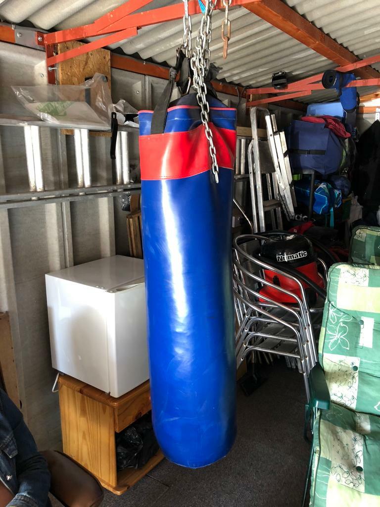 Punch bag full of sand very heavy great for a good work out in