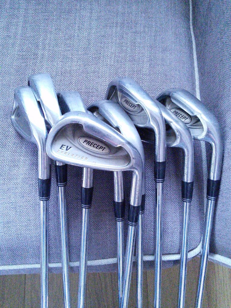 Bridgestone Precept EV golf clubs full set 3SW in Kings Norton, West