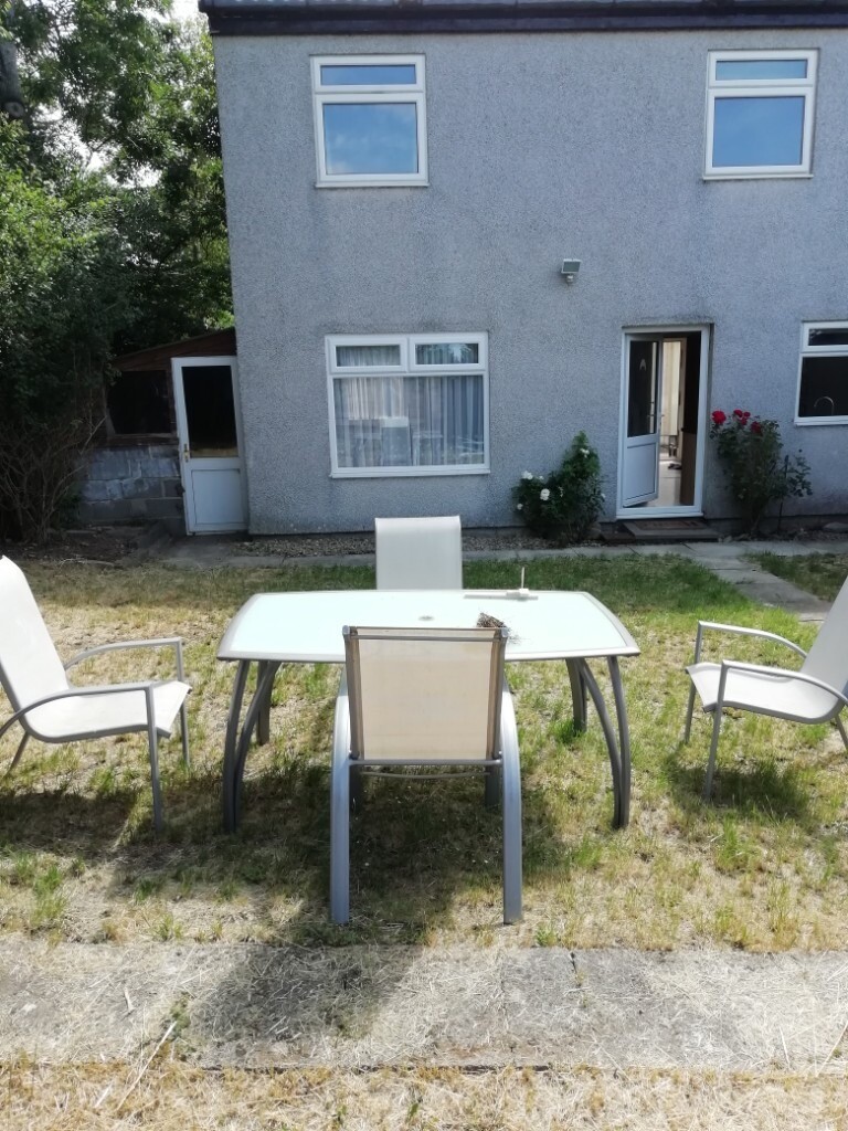 2 bedroom house for rent Inns Court, Knowle, Bristol. BS4 in Knowle