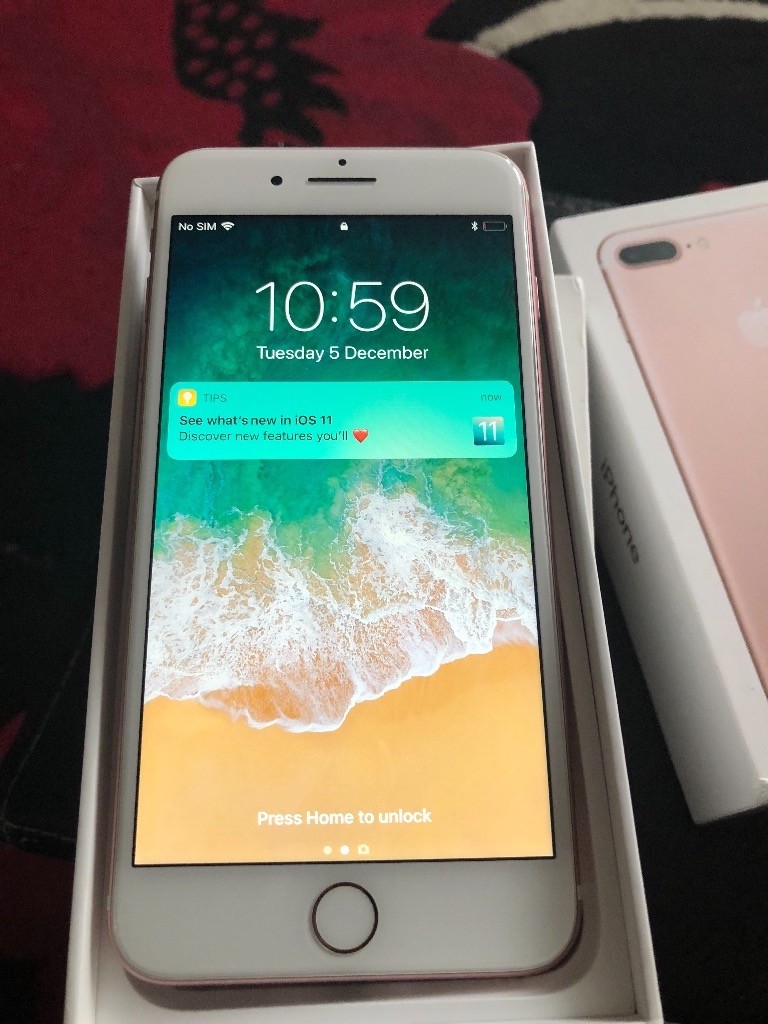 IPhone 7 Plus Rose Gold 32gb unlocked with receipt in Manor Park