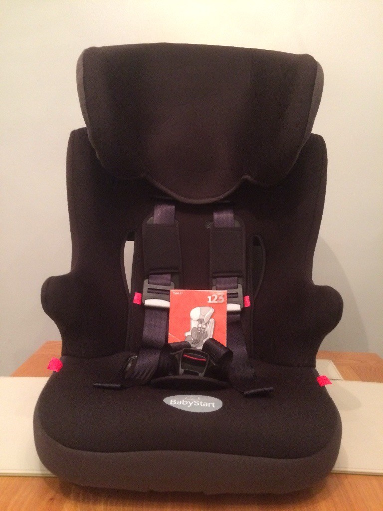 CUGGI Chafinch group 123 child car seat. used 4 times only excellent