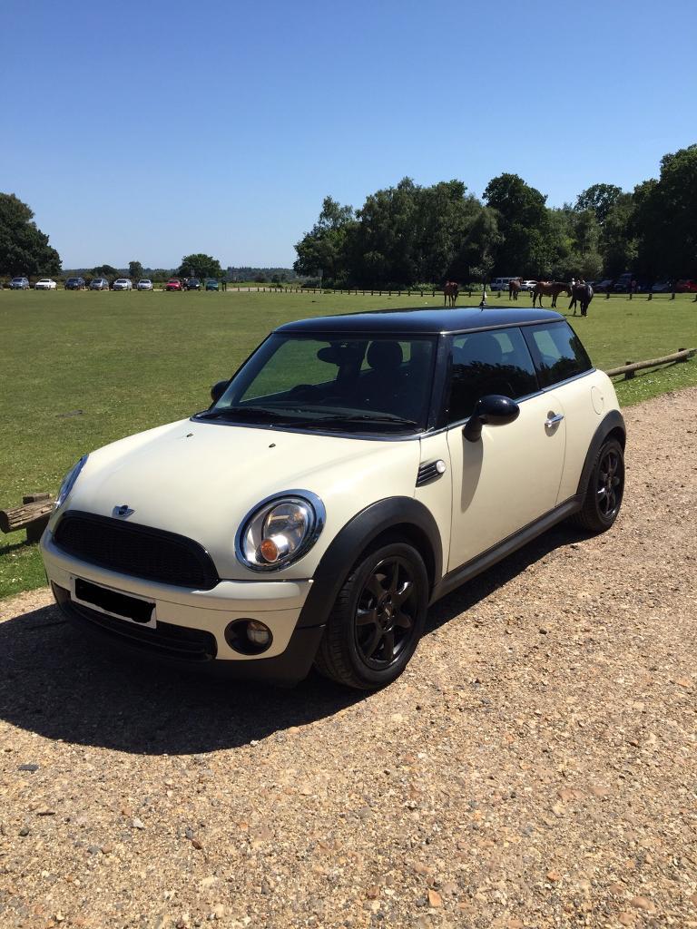 2009 (58) MINI COOPER D CREME / BLACK LEATHER 2 OWNERS FROM NEW JUST  SERVICED