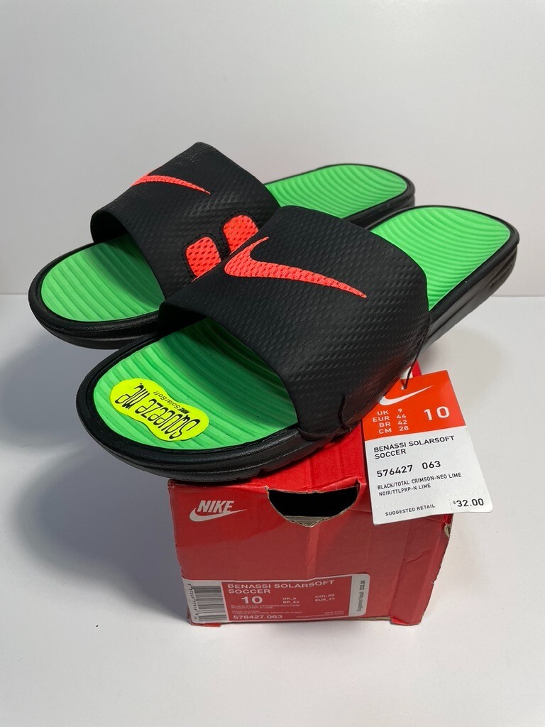 ぱ*ー様 Nike Benassi Solarsoft SLD2 FCRB QS Nike Benassi Solarsoft Men's Size 9 Slides Sandals Black Neo