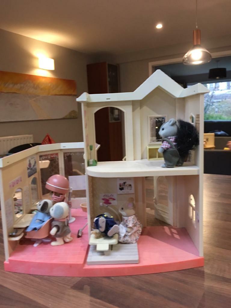 Familie Bild: Sylvanian Families Beauty Salon Hairdresser For Sale