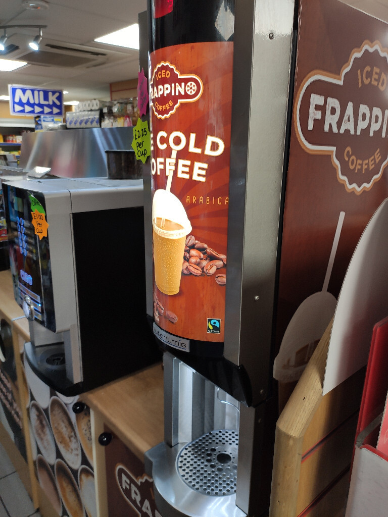 Iced Coffee Machine w ith 40L of Coffee Snowshock Frappino in