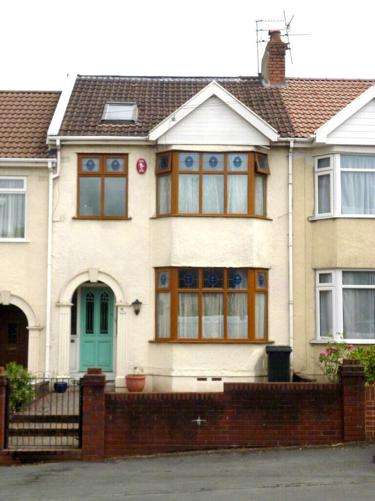 Two double sized rooms in Mid Terrace house in Fishponds 