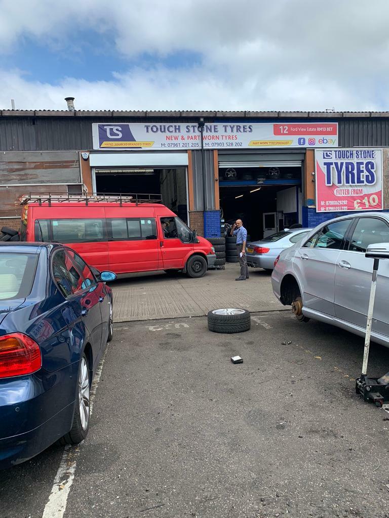 Tyre Shop & Service / car & van tyres / new & Used partworn tires