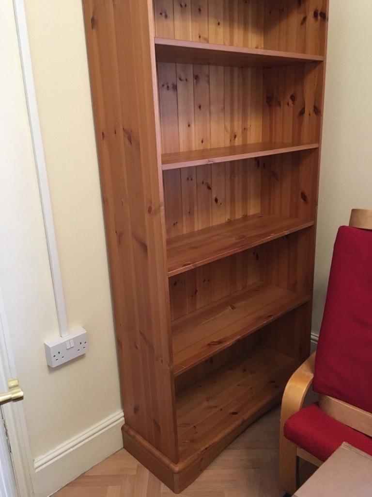 Solid wood shelf unit, 4 shelves. in Pontypridd, Rhondda Cynon Taf