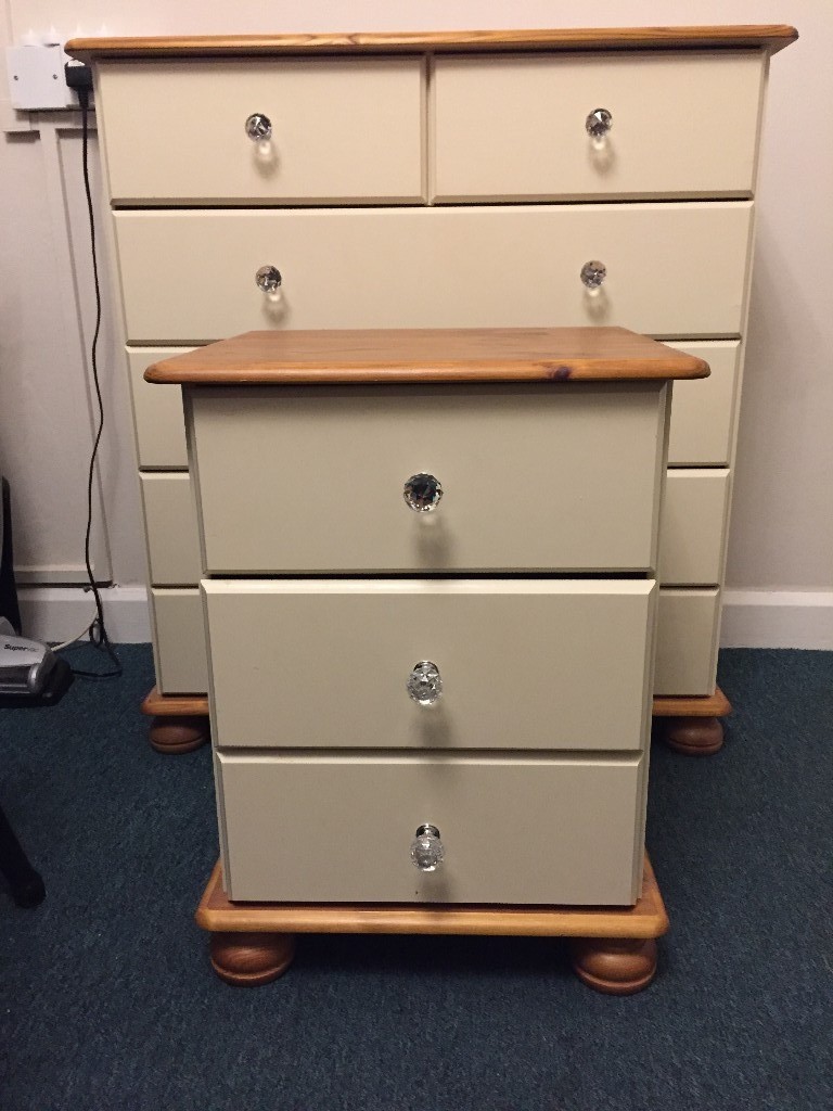 Chest Of Drawers with Matching Bedside Table / Drawers in Bournville