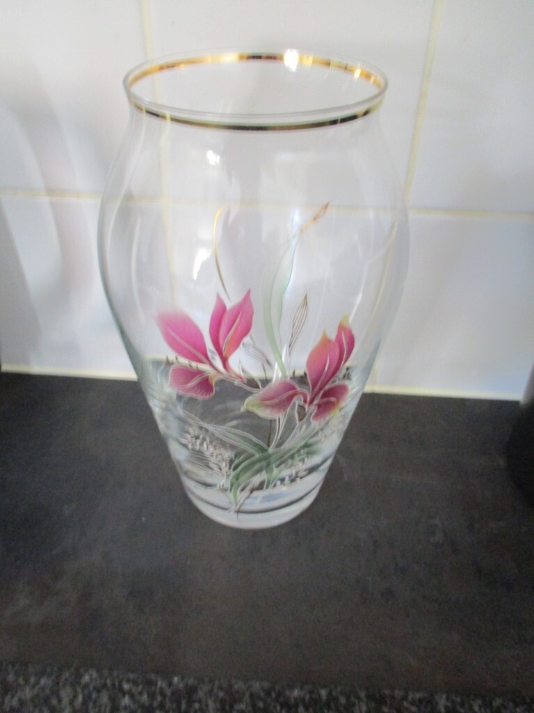 stunning glass vase in Newport Gumtree