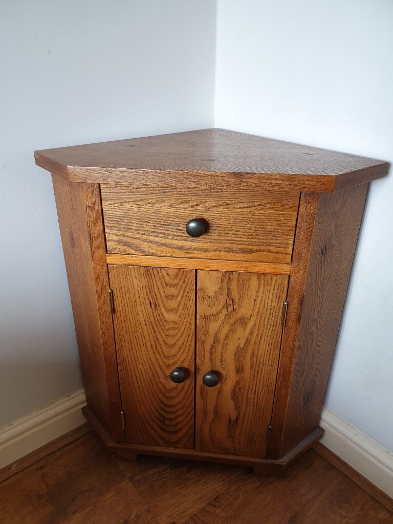 Corner small cupboard with plenty of storage in Earlsheaton, West