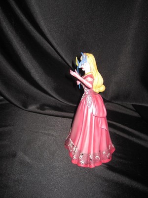 Disney Showcase SLEEP BEAUTY Couture de Force AURORA Masquerade Figurine