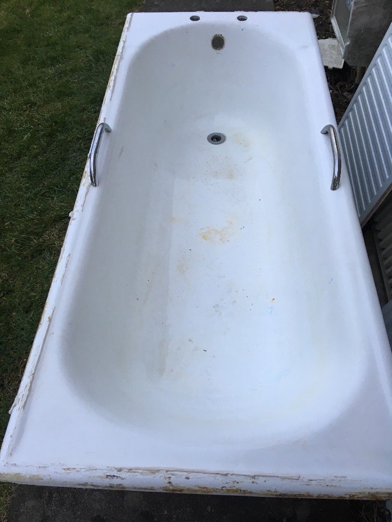 Cast iron bath for sale, no longer needed due to new bathroom being