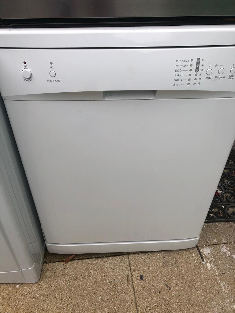 Curry’s Essentials Dishwasher in Bridge of Earn, Perth and Kinross