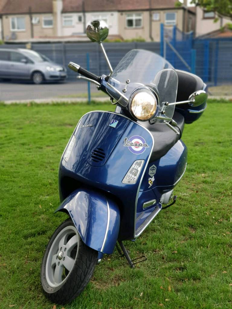 Vespa Gt 125 Scooter | in Croydon, London | Gumtree