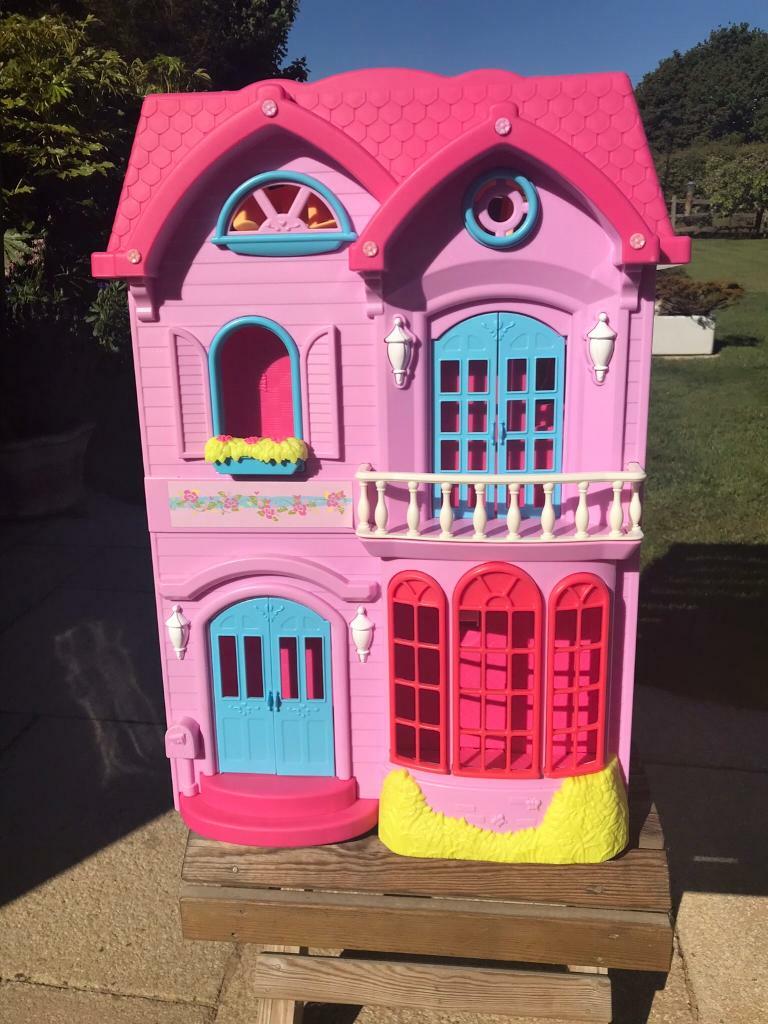 Early learning centre dolls house in Chelmsford, Essex Gumtree