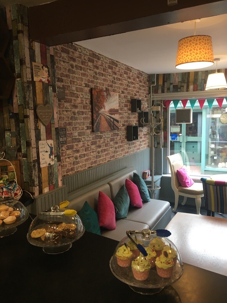 Lovely quirky, small coffee shop for sale Banbury town centre in