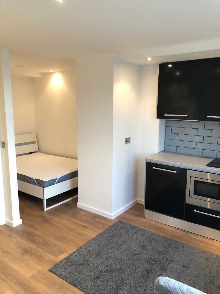 Leeds studio apartment LS1… rented now thanks in Leeds City Centre