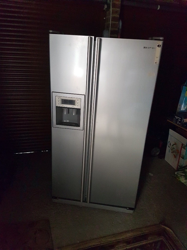 Samsung american fridge freezer model RS21DPSM in Earley, Berkshire