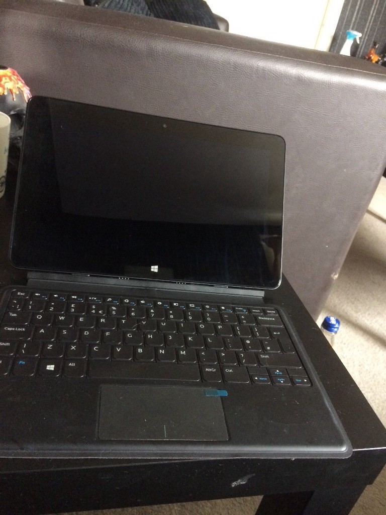 Dell T07G tablet with removable keyboard. in Paisley, Renfrewshire