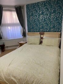 image for King size room for rent all inclusive!