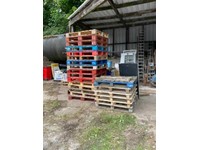 Wooden pallets 