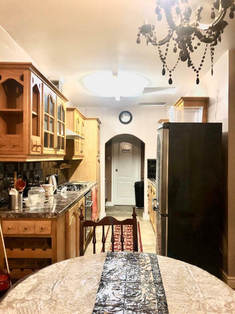 Beautiful and Spacious one bed self contained flat. in Newcastle