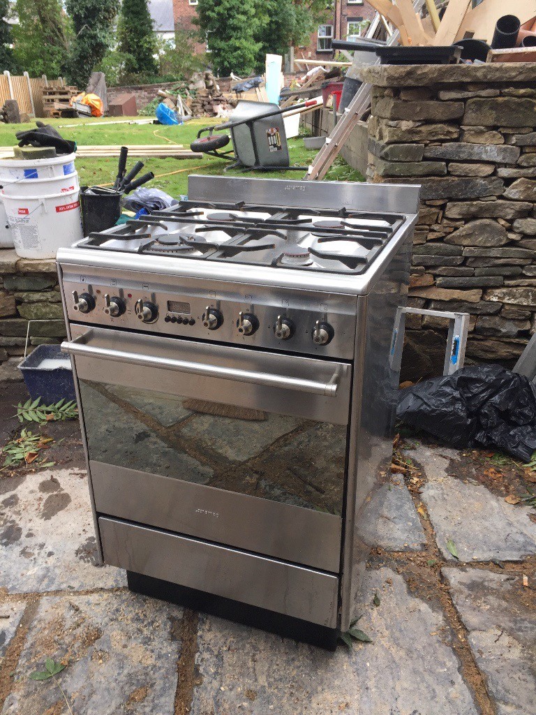 SMEG Combi Gas hobs, electric oven in Sheffield, South Yorkshire