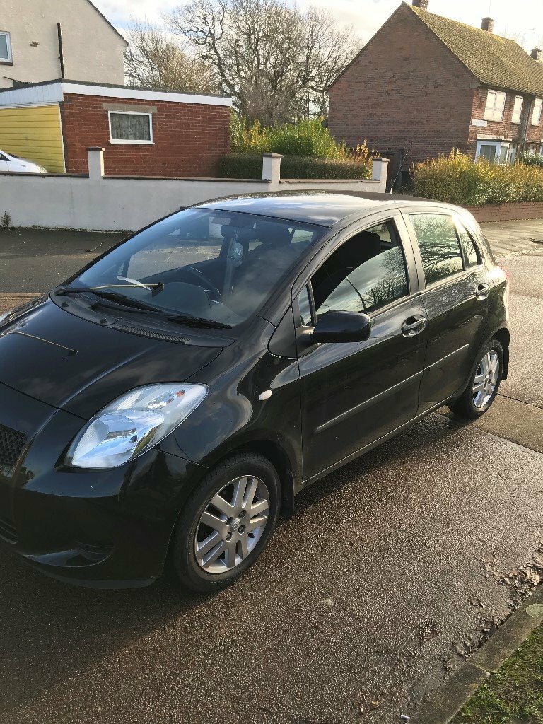 TOYOTA YARIS 5 DOOR HATCHBACK | in Leicester, Leicestershire | Gumtree
