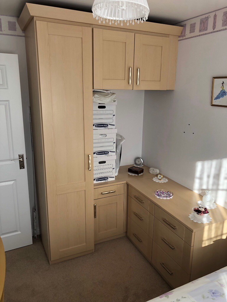 Fitted Wardrobe And Chest Of Drawers L Shaped 1350mmx 1550mm X