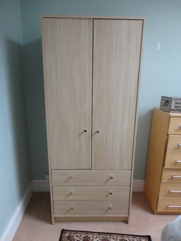 1 Wardrobe Argos Malibu 6mths Old 2 Door 1 Hanging Rail 3