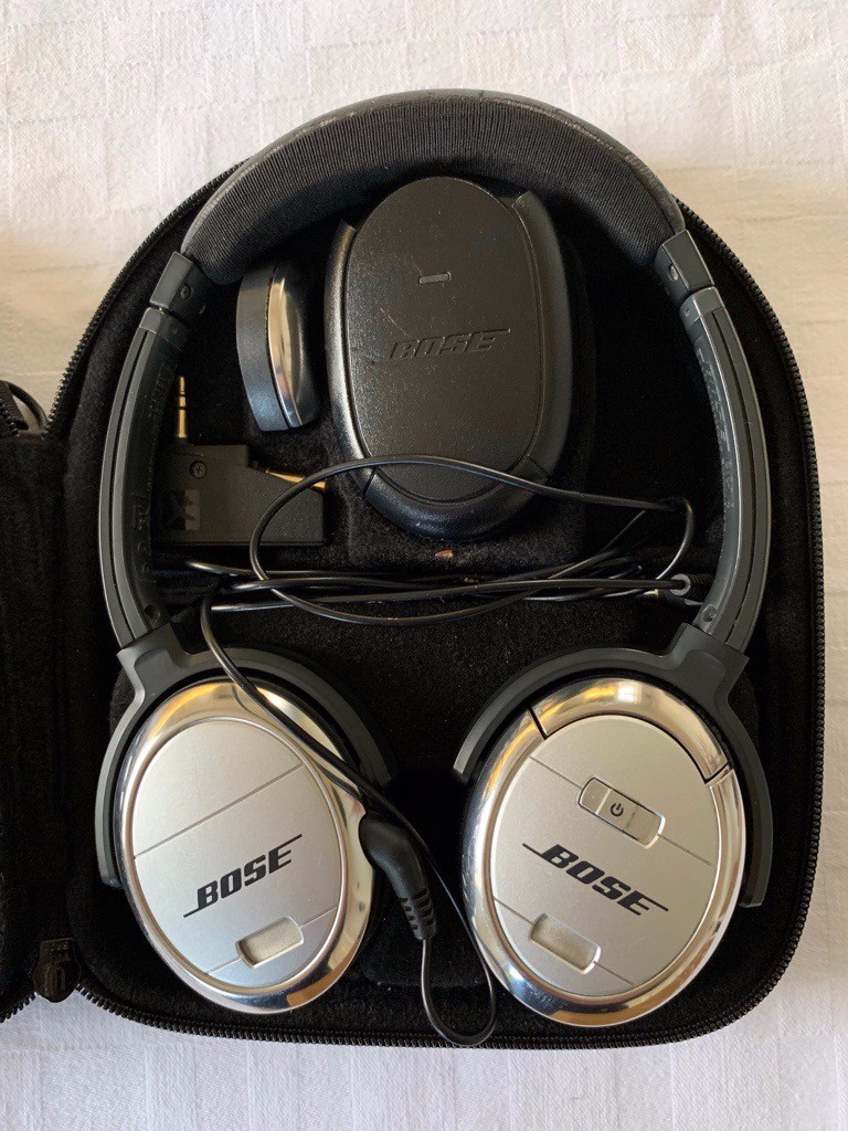 Bose 3 Noise Cancelling Headphone Quiet Comfort 3 QC3