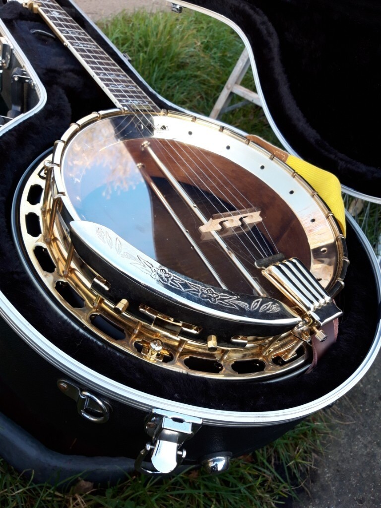 Gold plated . Ozark 5 string banjo in Northampton, Northamptonshire