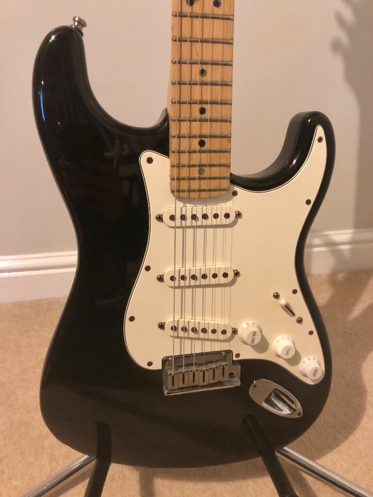 2000 Fender American Standard Stratocaster Guitar Black Trades