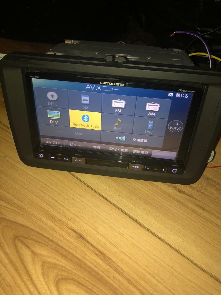 Pioneer avicrz05 double din car stereo in Barking, London Gumtree