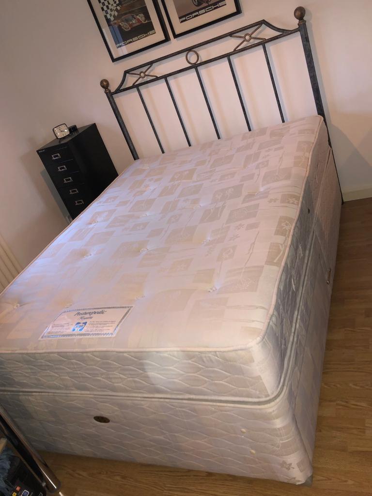 Double Sealy Divan Bed 2 Drawers Base on Wheels with Metal Frame