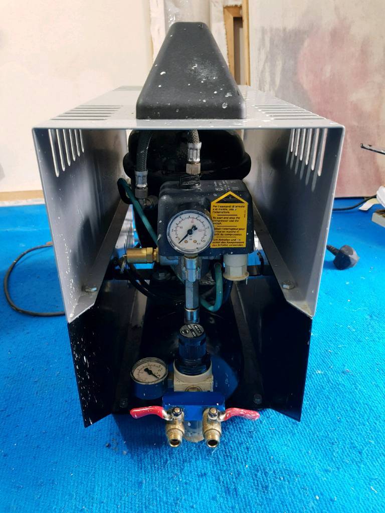 Silentaire Super Silent DR150 Airbrush Compressor+ Rich AB200 Airbrush