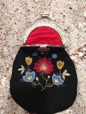 Authentic NEW HAND EMBROIDERED NORWEGIAN ROGALAND BUNAD PURSE used lock