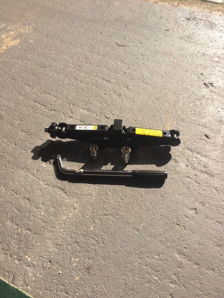 BMW Z4 jack in Cambridge, Cambridgeshire Gumtree