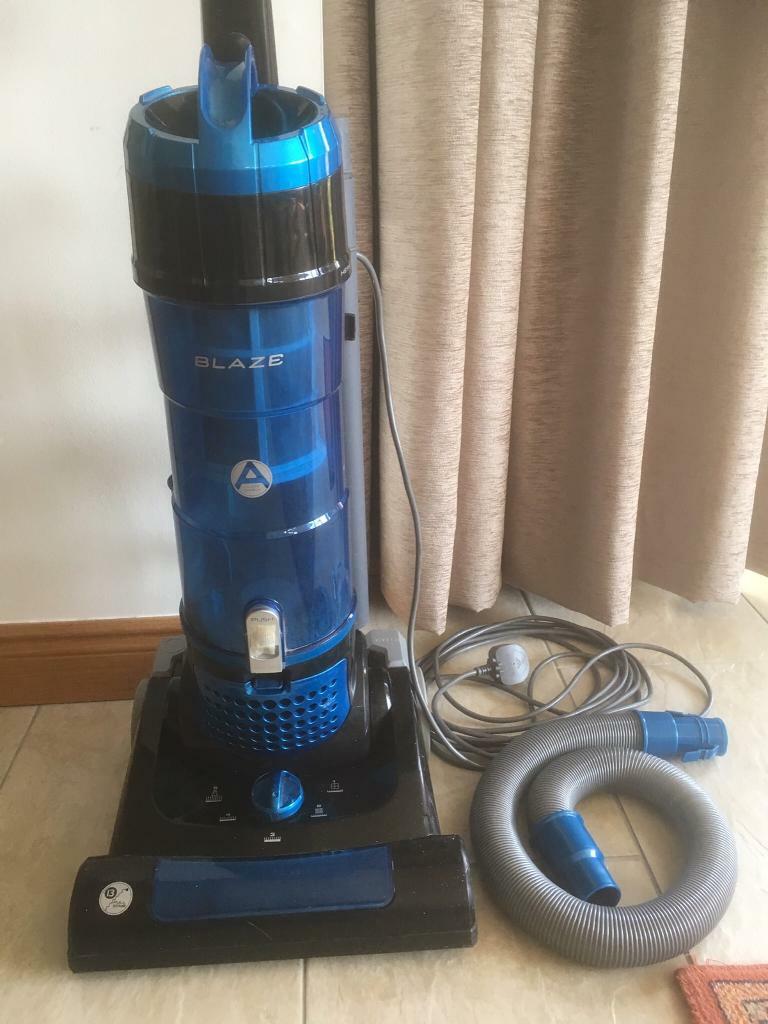 5 Best Bagless Vacuums » STRONGER