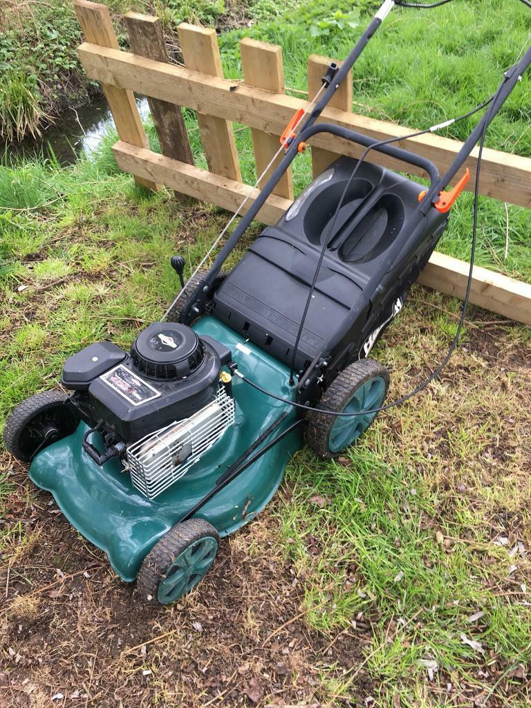 Briggs and stratton 148cc lawn mower in Daventry, Northamptonshire