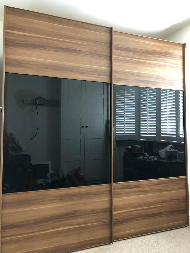 Dreams Berkeley Wardrobe In Walnut And Black In Stourbridge