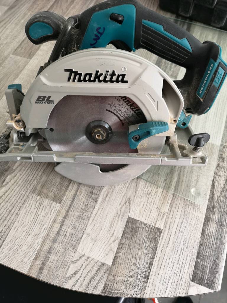 Makita DHS680Z 18v Brushless Circular Saw 165mm Body Only in Clydebank, West Dunbartonshire